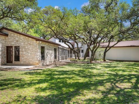 200 Garrapata Lane Hollywood Park TX 78232