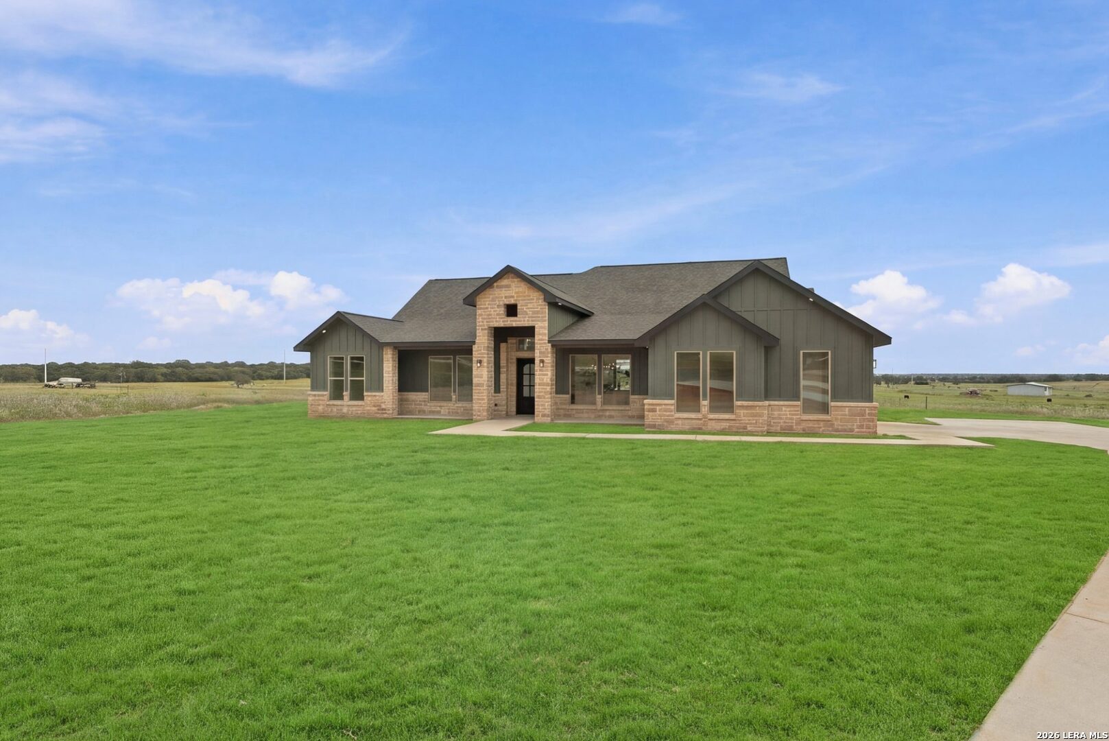 120 Pioneer Drive La Vernia TX 78121