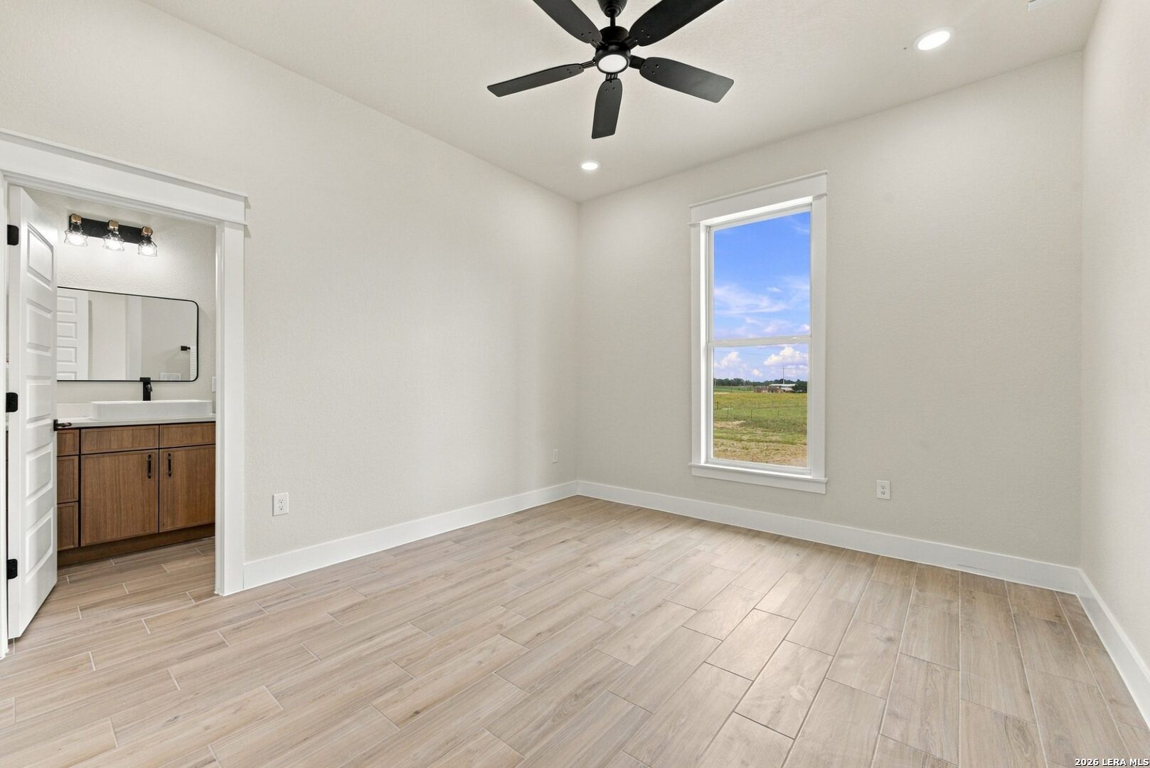 120 Pioneer Drive La Vernia TX 78121