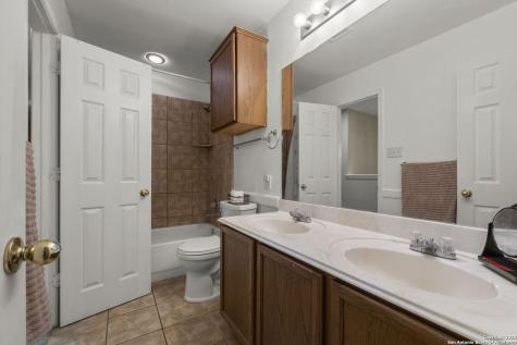 47 Ferris Creek San Antonio TX 78254