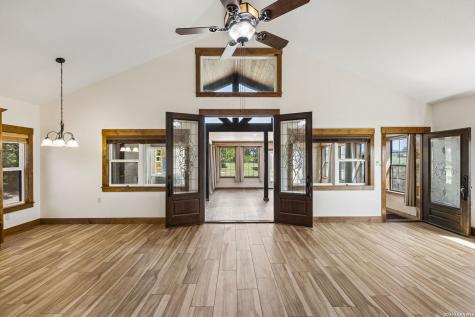 1355 Broad Oak Drive Bandera TX 78003
