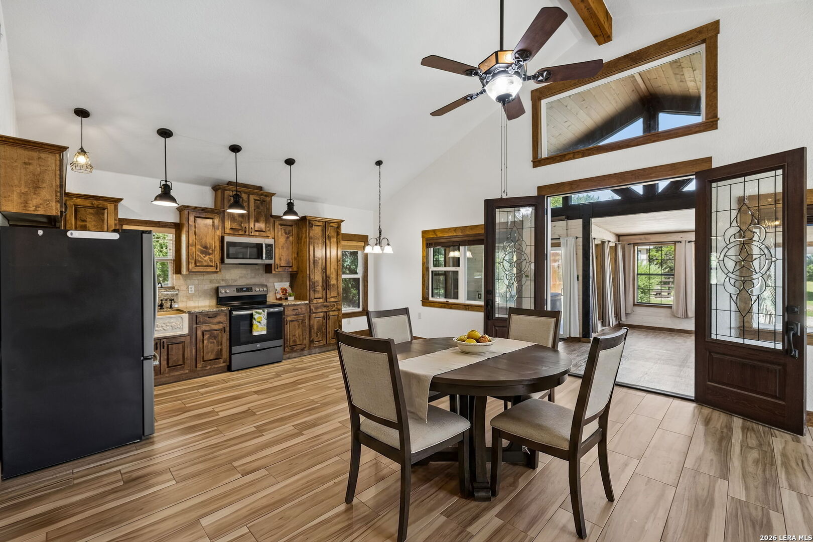 1355 Broad Oak Drive Bandera TX 78003