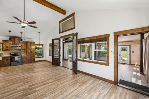 1355 Broad Oak Drive Bandera TX 78003