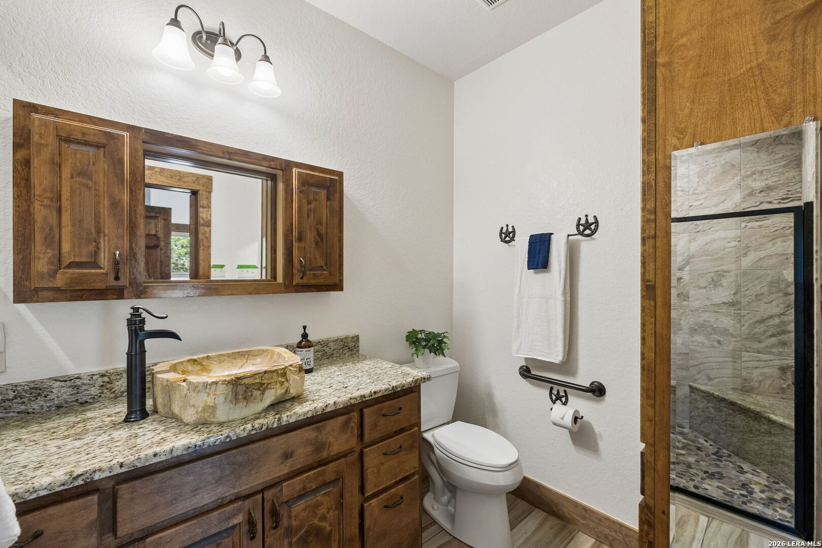 1355 Broad Oak Drive Bandera TX 78003