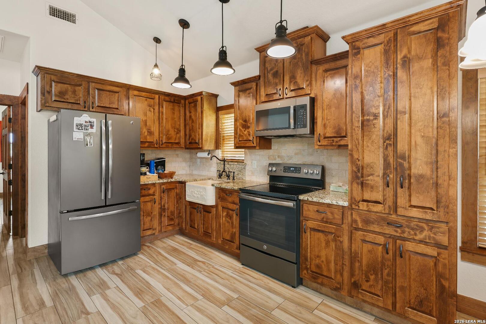 1355 Broad Oak Drive Bandera TX 78003