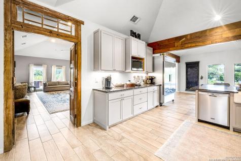 871 Chimney Valley Road Blanco TX 78606