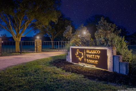871 Chimney Valley Road Blanco TX 78606