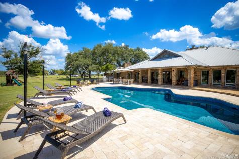 871 Chimney Valley Road Blanco TX 78606