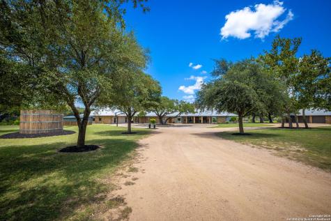 871 Chimney Valley Road Blanco TX 78606