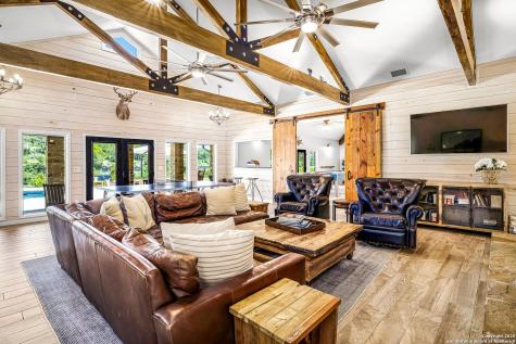 871 Chimney Valley Road Blanco TX 78606