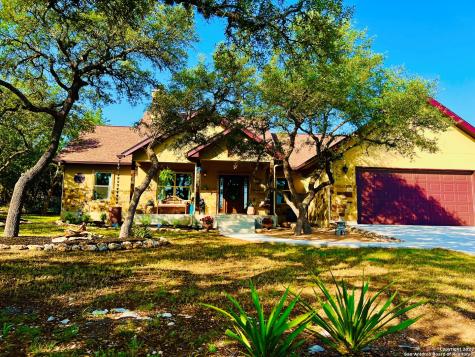 683 Monarch Canyon Lake TX 78133
