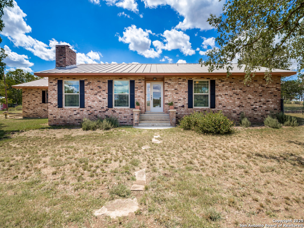 135 Manor Comfort TX 78013
