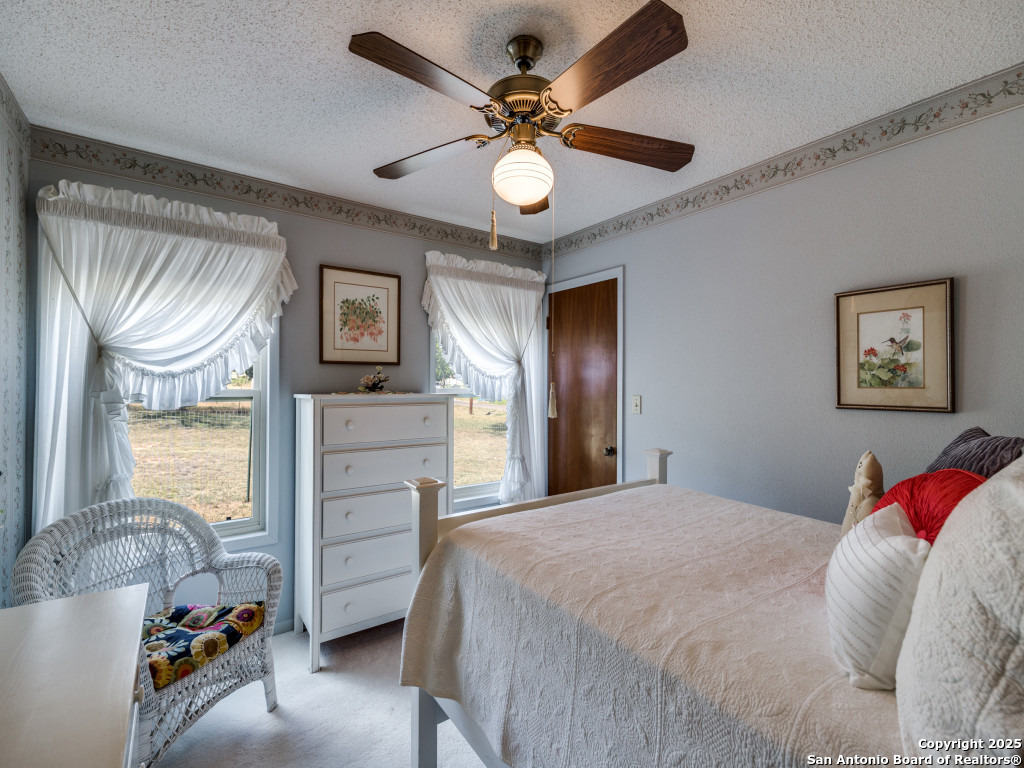135 Manor Comfort TX 78013
