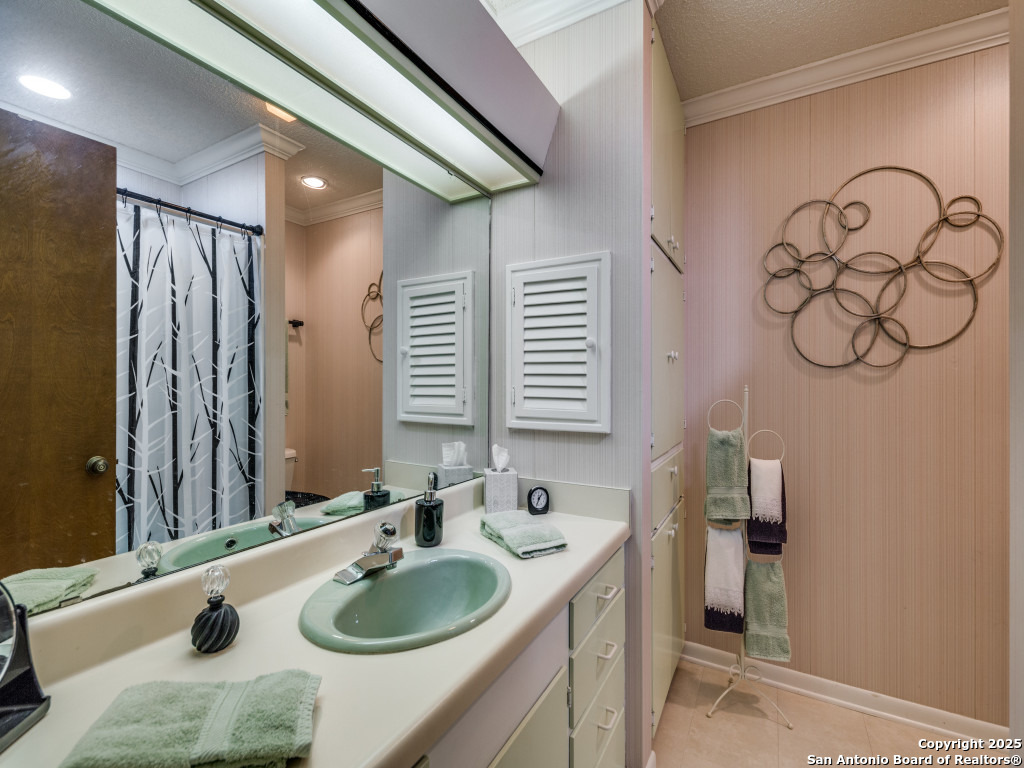 135 Manor Comfort TX 78013