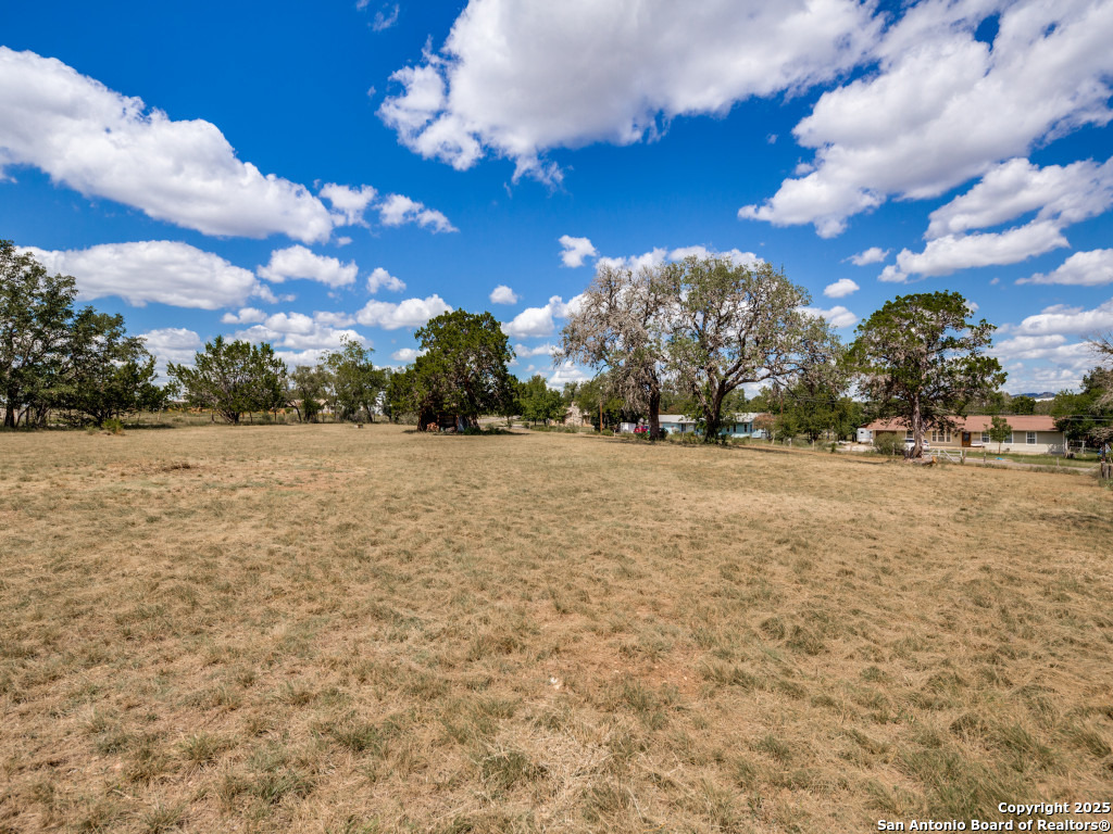 135 Manor Comfort TX 78013