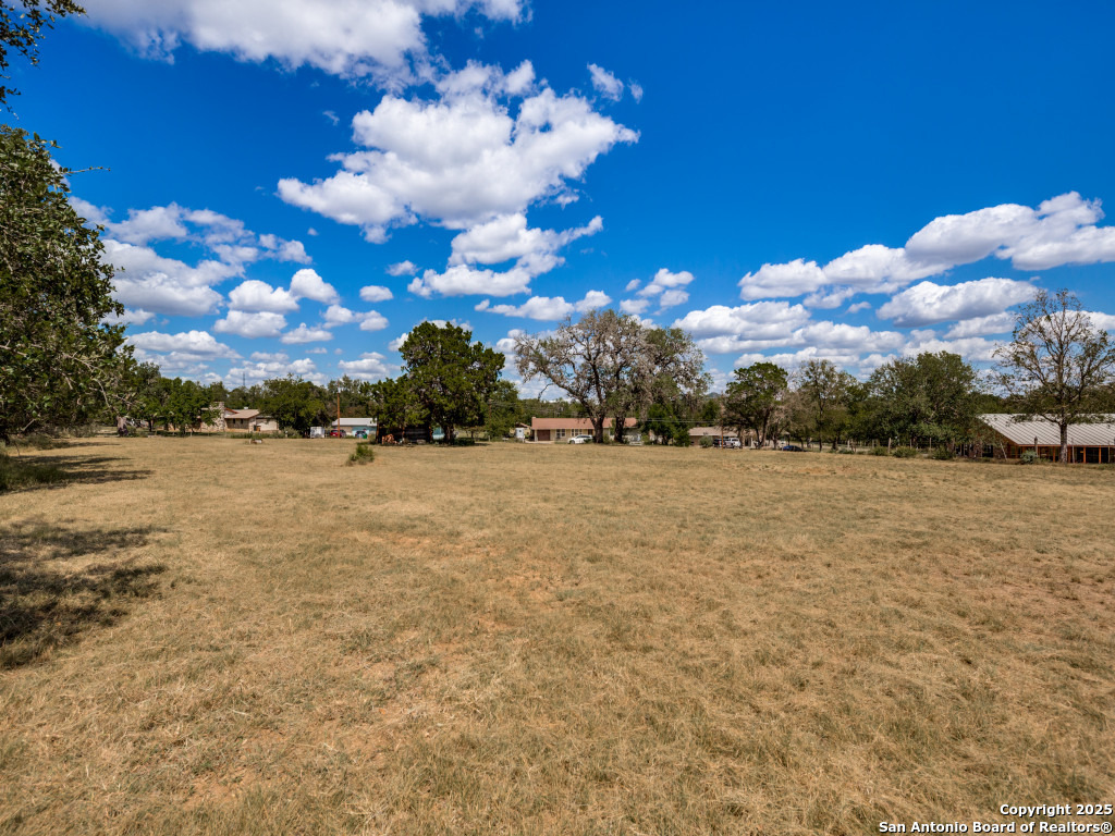135 Manor Comfort TX 78013