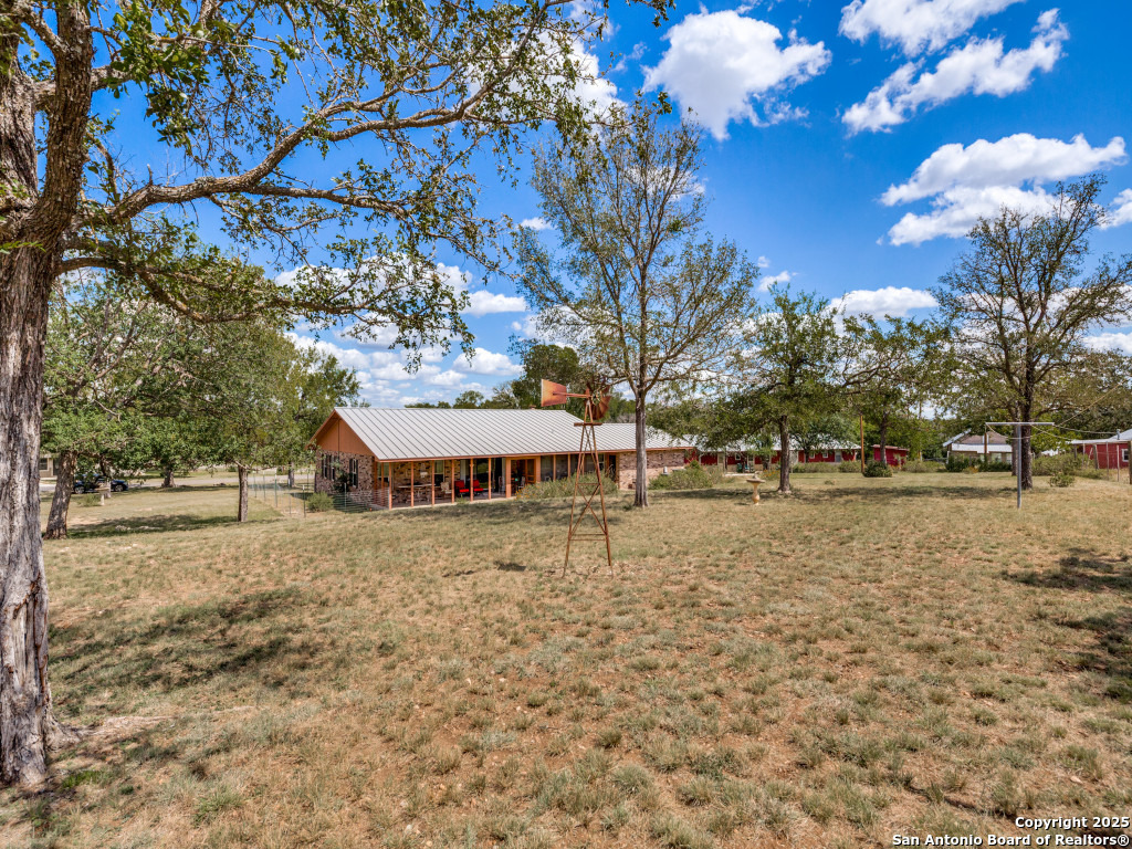 135 Manor Comfort TX 78013