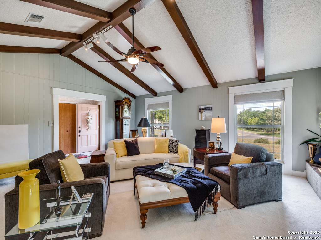 135 Manor Comfort TX 78013