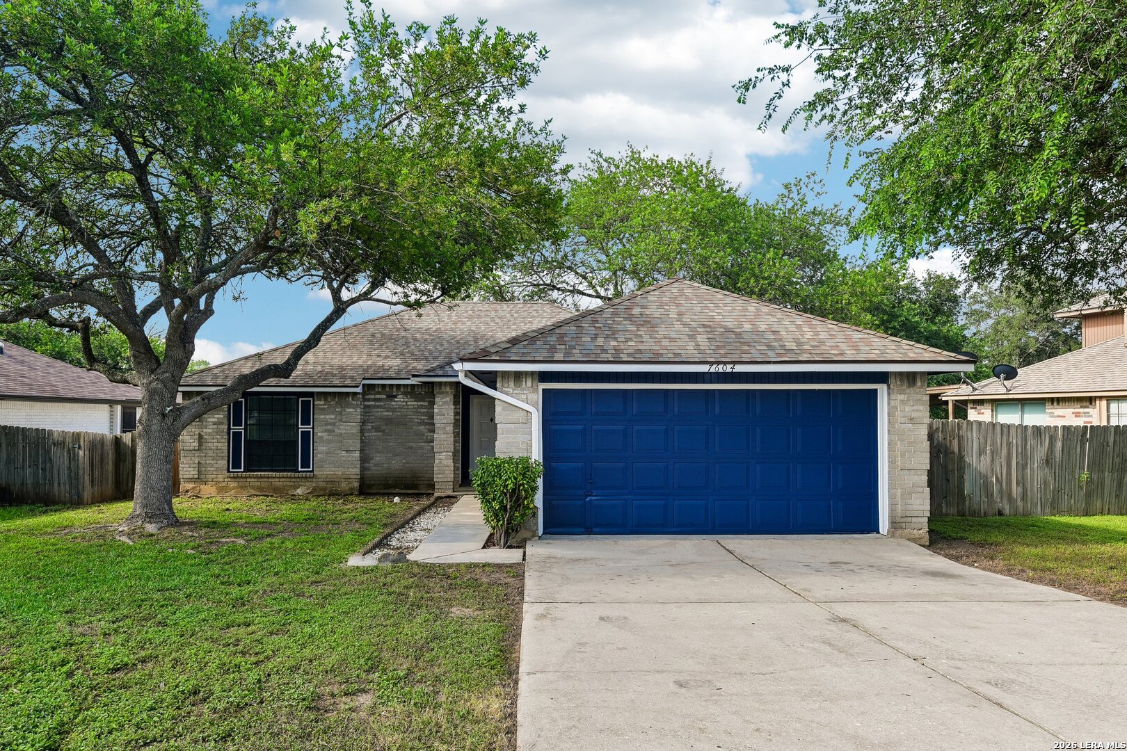 7604 Forest Moon Live Oak TX 78233