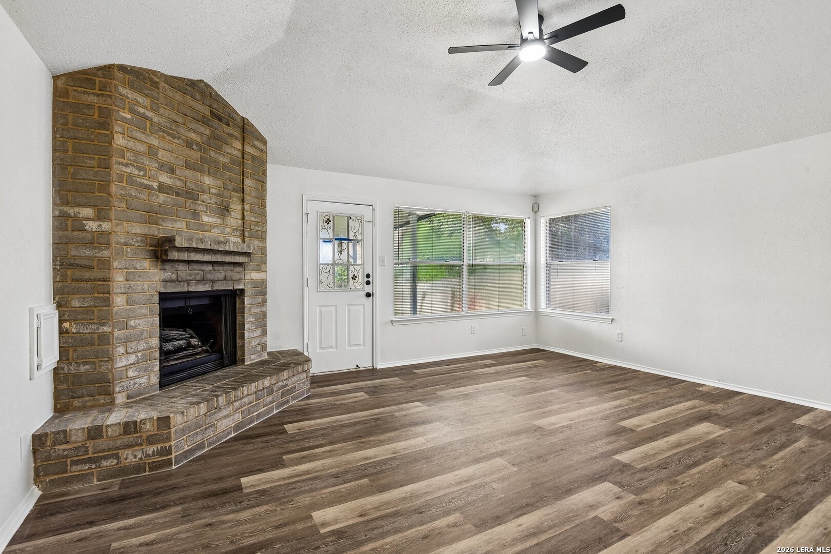 7604 Forest Moon Live Oak TX 78233
