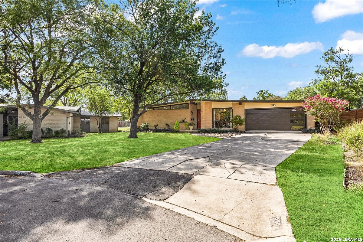 8304 Laurelhurst Drive San Antonio TX 78209