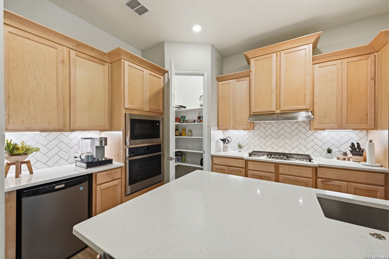 530 Pond Bluff San Antonio TX 78231