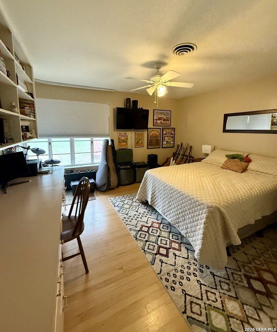 803 Cherry Uvalde TX 78801