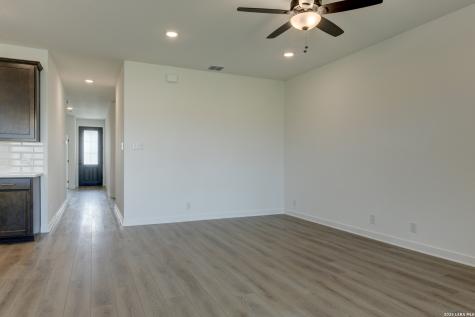 119 Peeps Court Adkins TX 78101