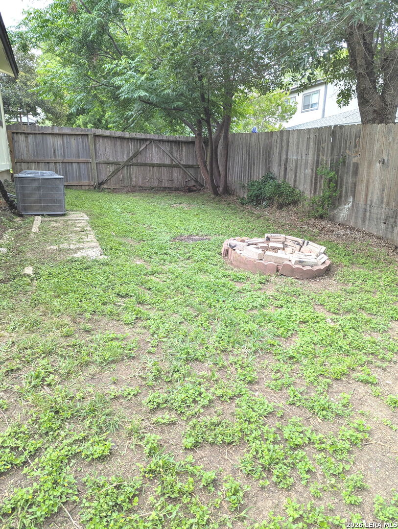 13039 Chimney Oak San Antonio TX 78249