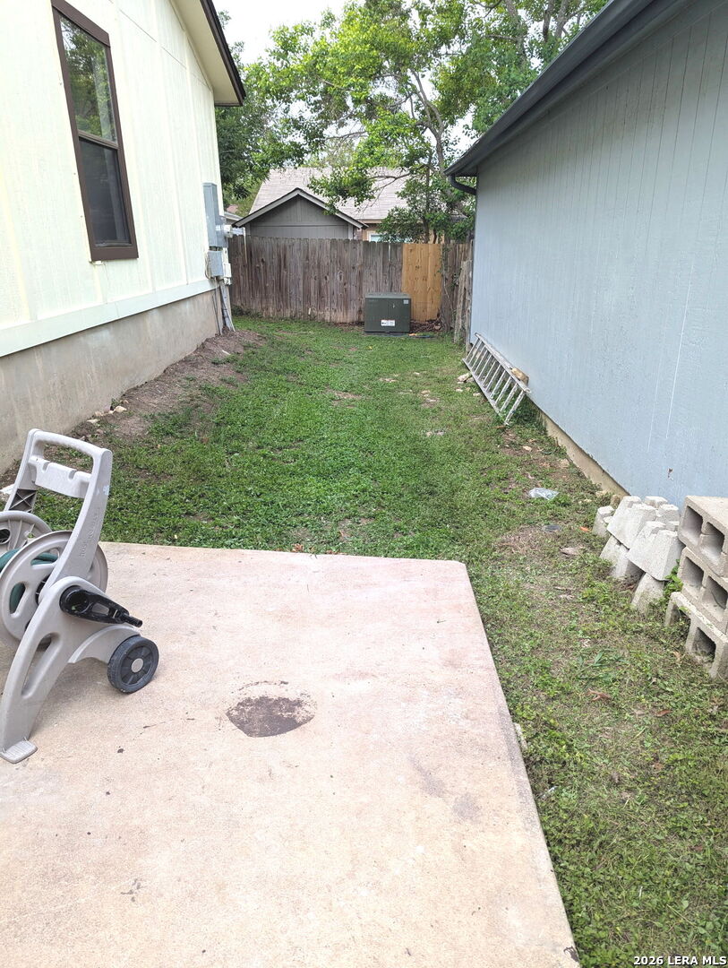 13039 Chimney Oak San Antonio TX 78249