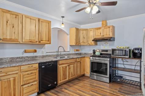 904 State Highway 173 Bandera TX 78003