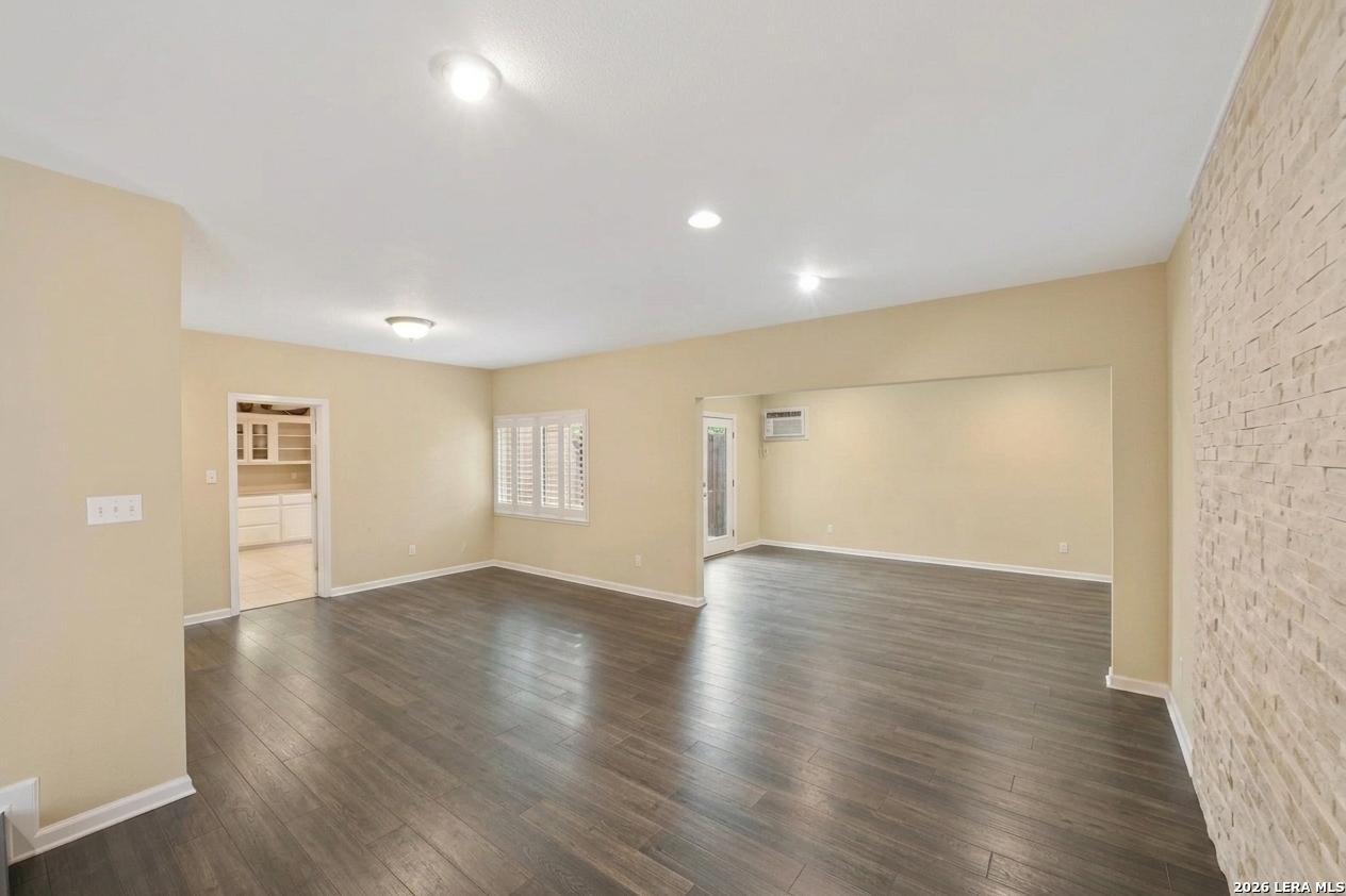 207 E Sunset Road San Antonio TX 78209
