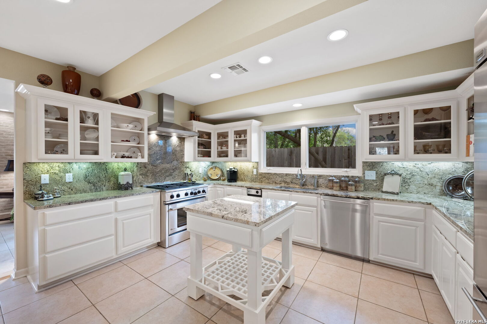 207 E Sunset Road San Antonio TX 78209