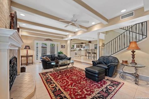 207 E Sunset Road San Antonio TX 78209