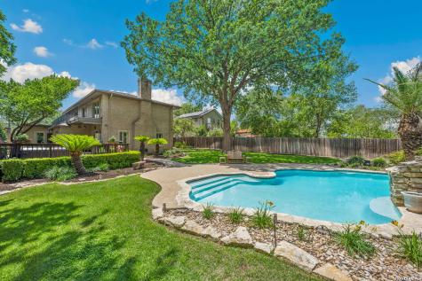 207 E Sunset Road San Antonio TX 78209