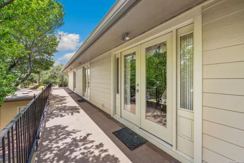 207 E Sunset Road San Antonio TX 78209