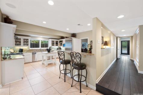 207 E Sunset Road San Antonio TX 78209