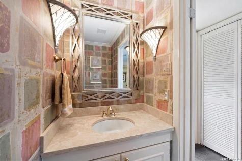 207 E Sunset Road San Antonio TX 78209