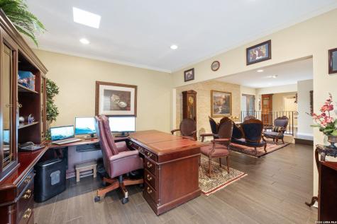 207 E Sunset Road San Antonio TX 78209