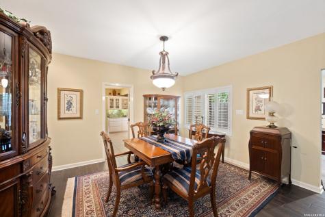 207 E Sunset Road San Antonio TX 78209