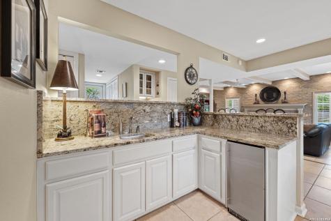 207 E Sunset Road San Antonio TX 78209