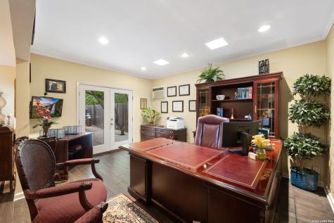 207 E Sunset Road San Antonio TX 78209