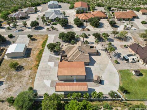 103 The Oak Del Rio TX 78840