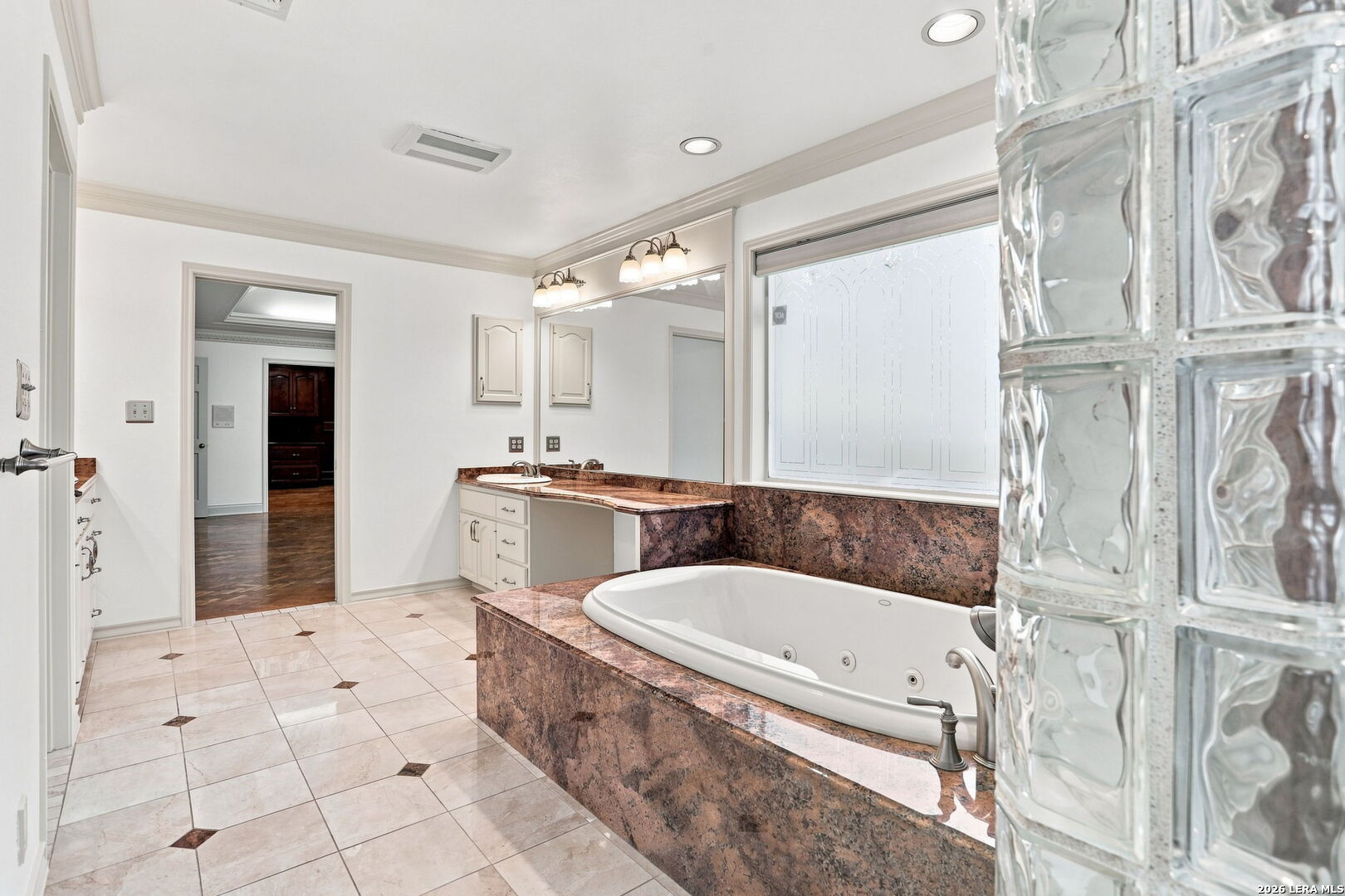 5 Sandhurst Lane San Antonio TX 78257