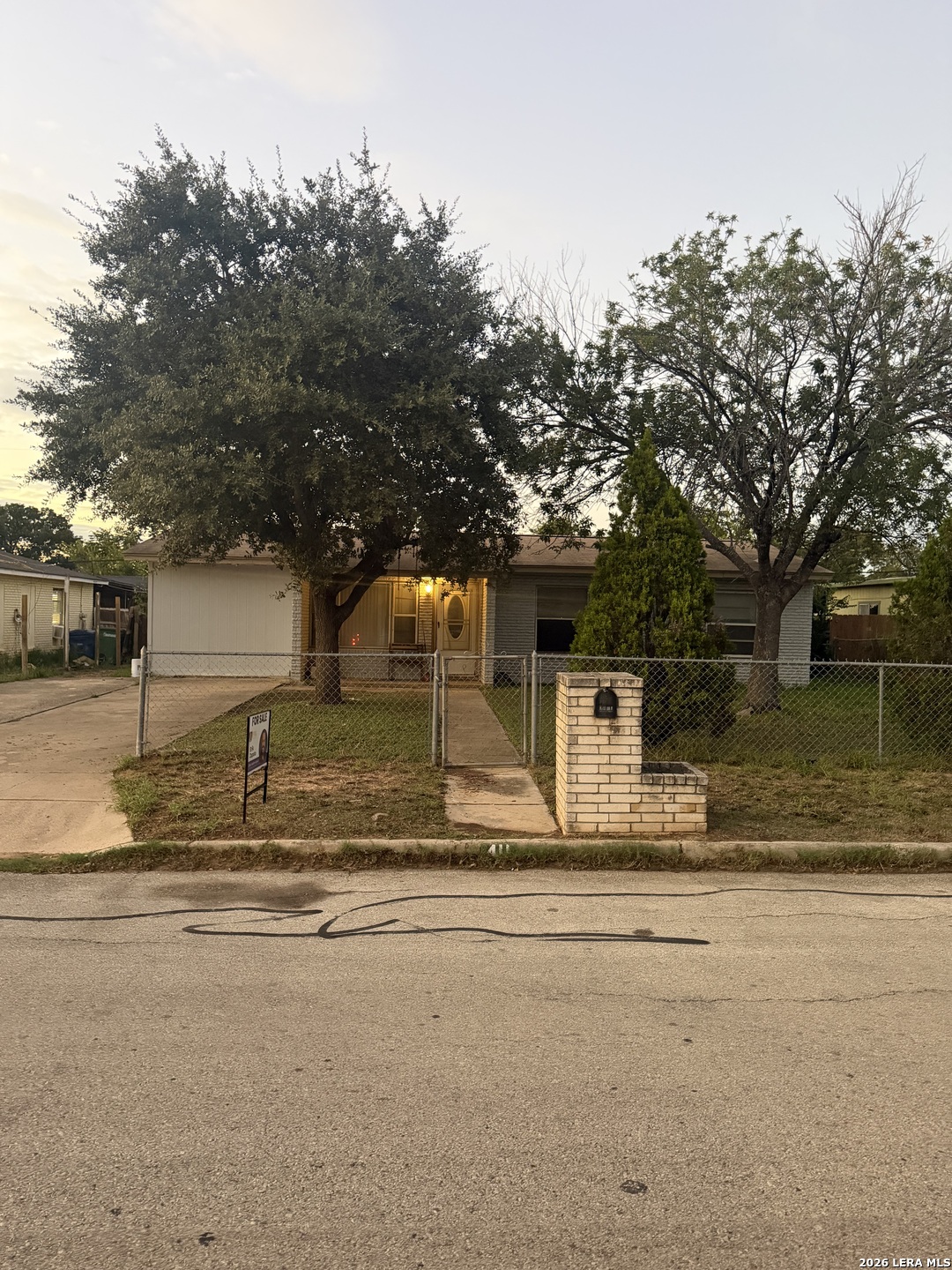 411 E Mally San Antonio TX 78221