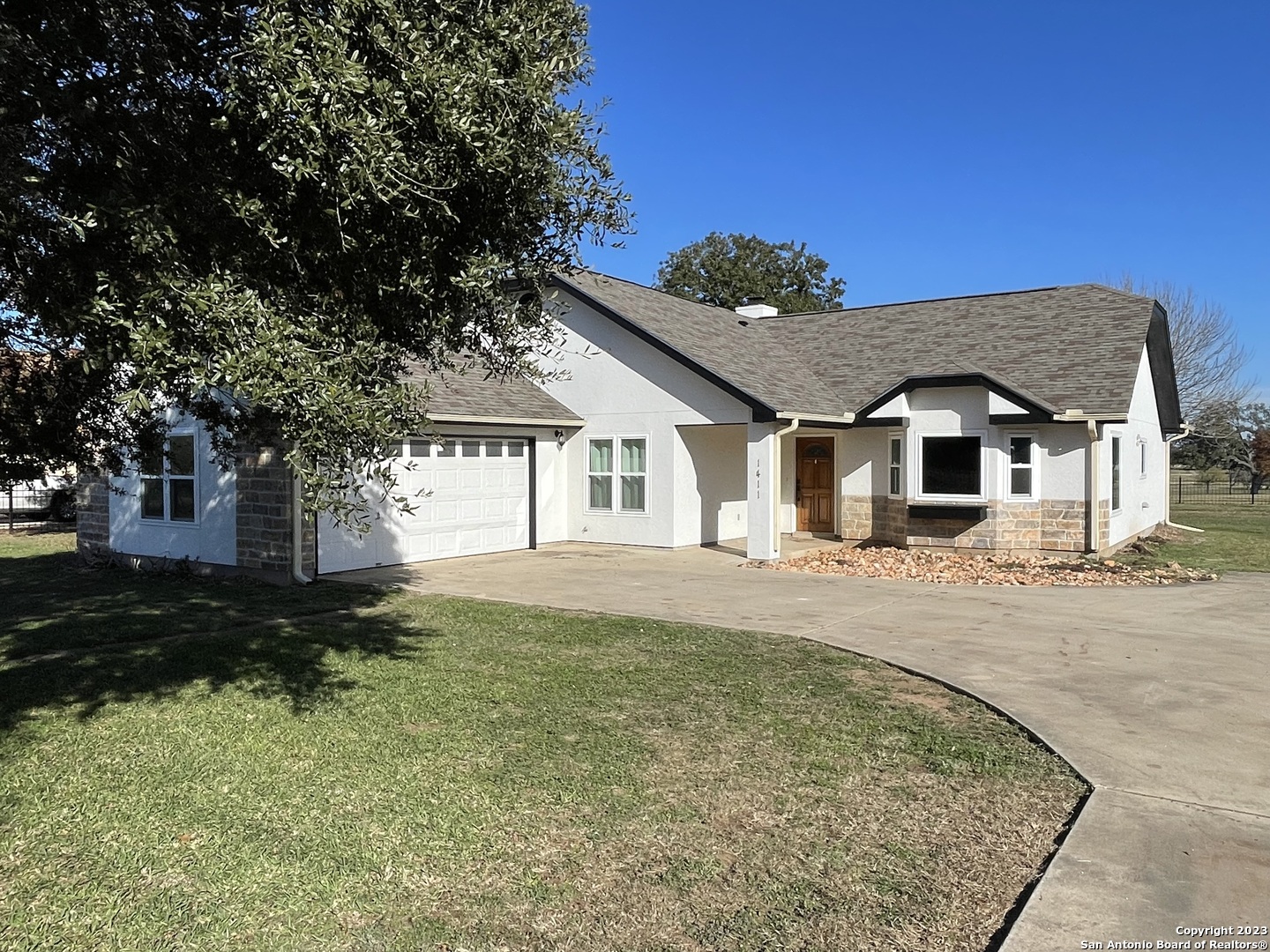 1411 County Road 4516 Castroville TX 78009