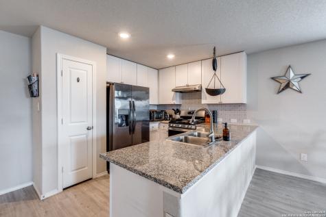 5730 Leisure Crescent Converse TX 78109