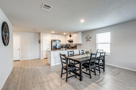 5730 Leisure Crescent Converse TX 78109