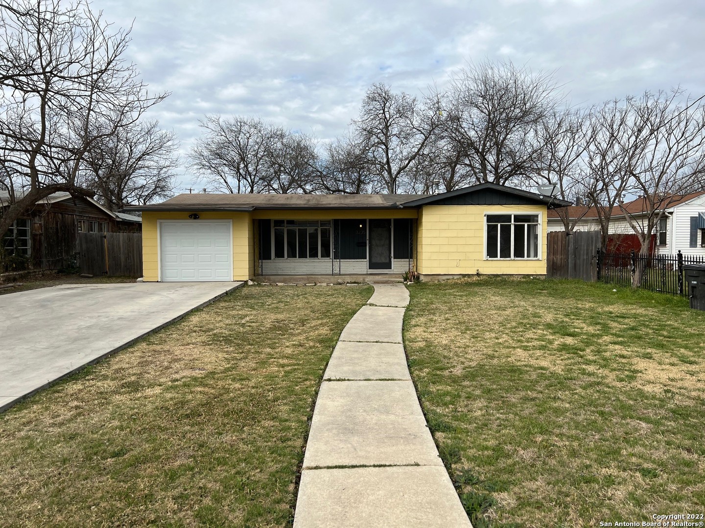 3235 W Woodlawn Avenue San Antonio TX 78228