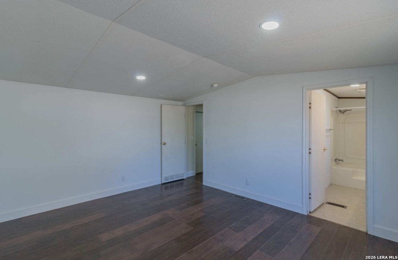 607 Jackson Street Pleasanton TX 78064